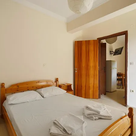 Hotel apartamentowy Rousetis