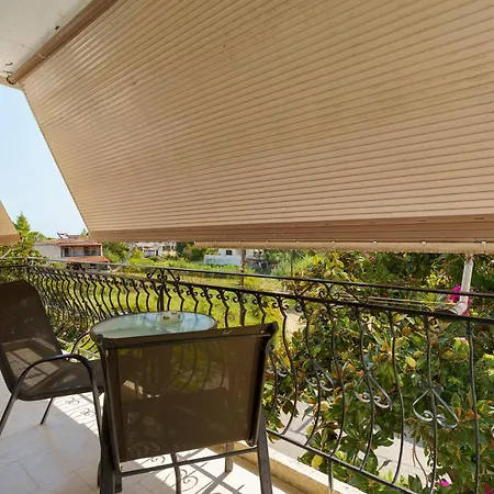 Hotel apartamentowy Rousetis Ejo