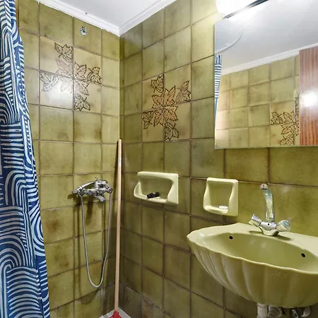 Hotel apartamentowy Rousetis 3*