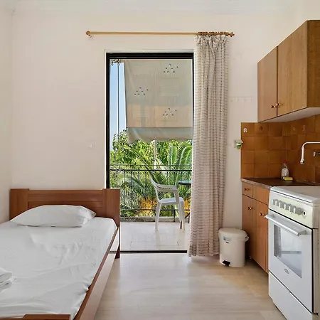 Rousetis Hotel apartamentowy Ejo