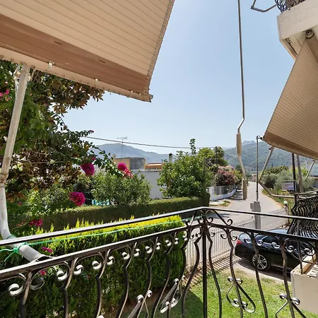 Rousetis Hotel apartamentowy Ejo