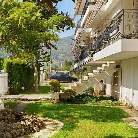 Rousetis Hotel apartamentowy Ejo